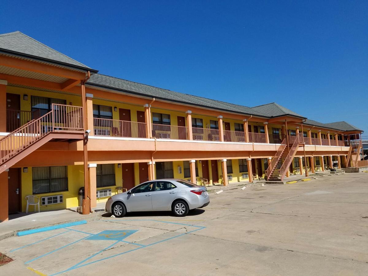 Heart Of Texas Motel Austin Exterior photo